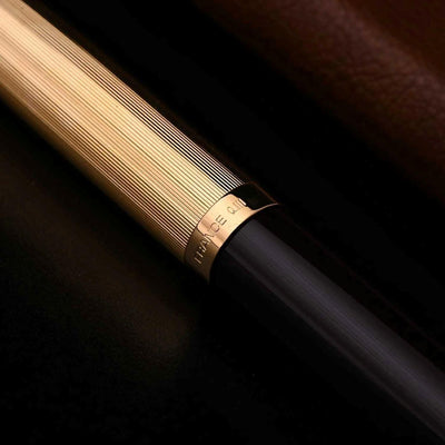 Parker 51 Deluxe Black with Gold Trim - 18k Gold Nib Fountain Pen