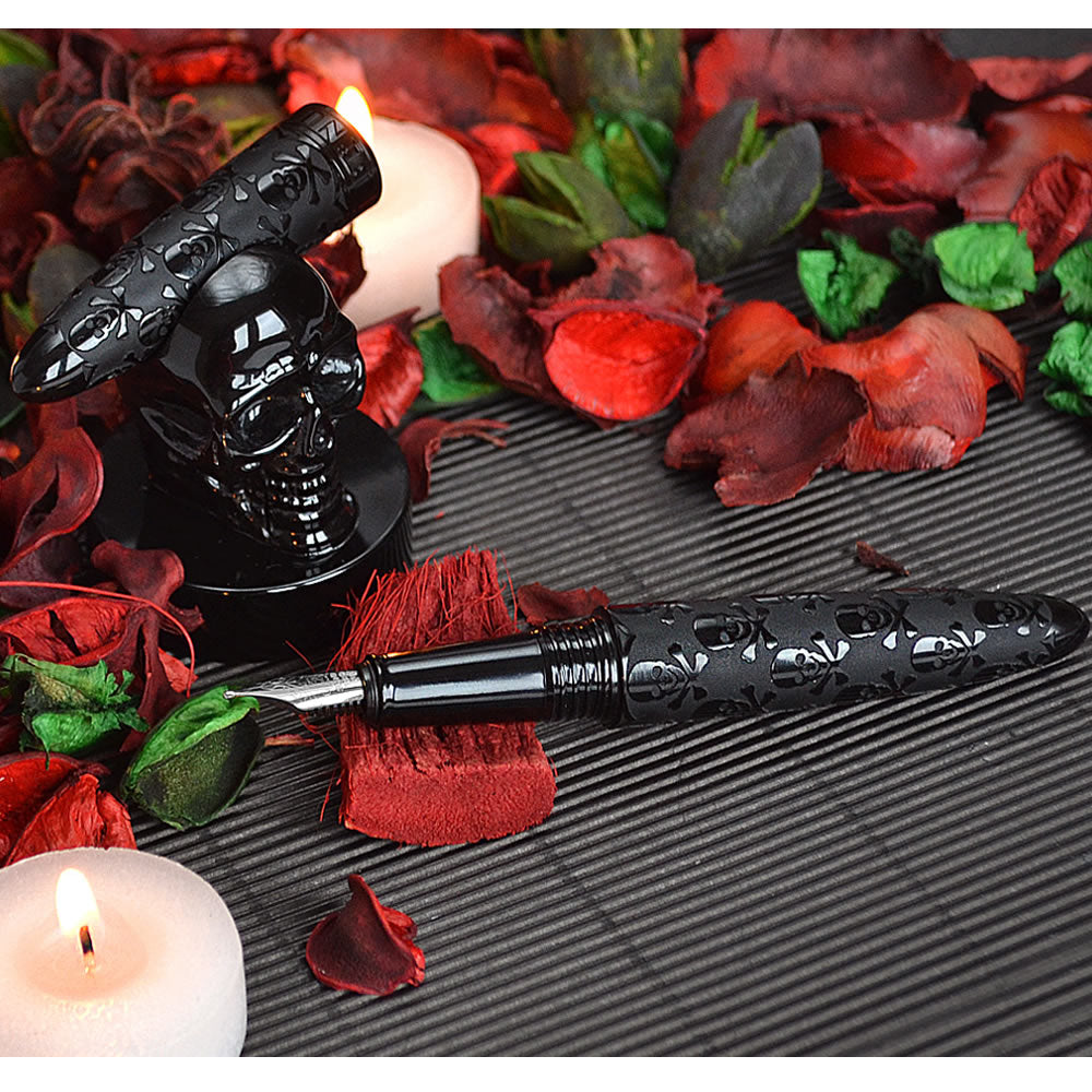 BENU Minima Classic Black Skull Fountain Pen