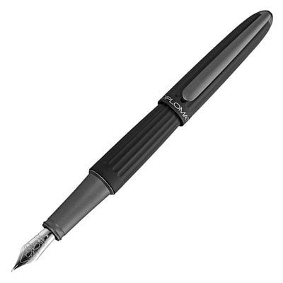 Diplomat Aero Black Fountain Pen - Medium Nib